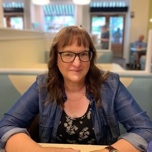 Meet your Posher, Teresa